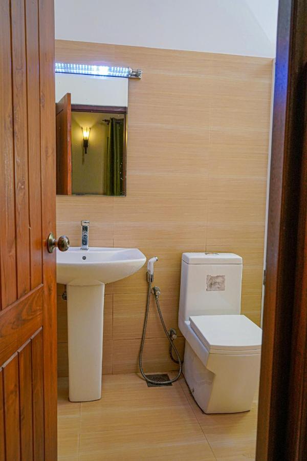 Blue Moon Residency Hotel Nuwara Eliya Exterior foto